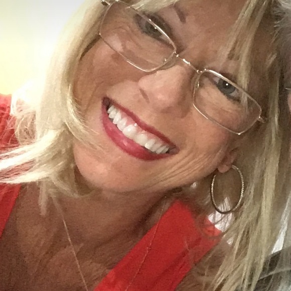 Fleur de Lisa Luxe Look: Designer Style - Picture 3 of 8